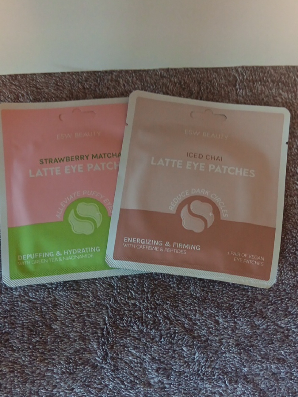 Strawberry Matcha & Iced Chai Latte Eye Patches - Pink & Green